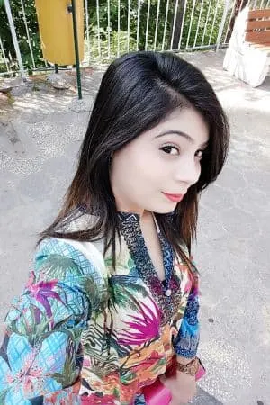 South Indian escort in Mumbai with shinny skin and black hair